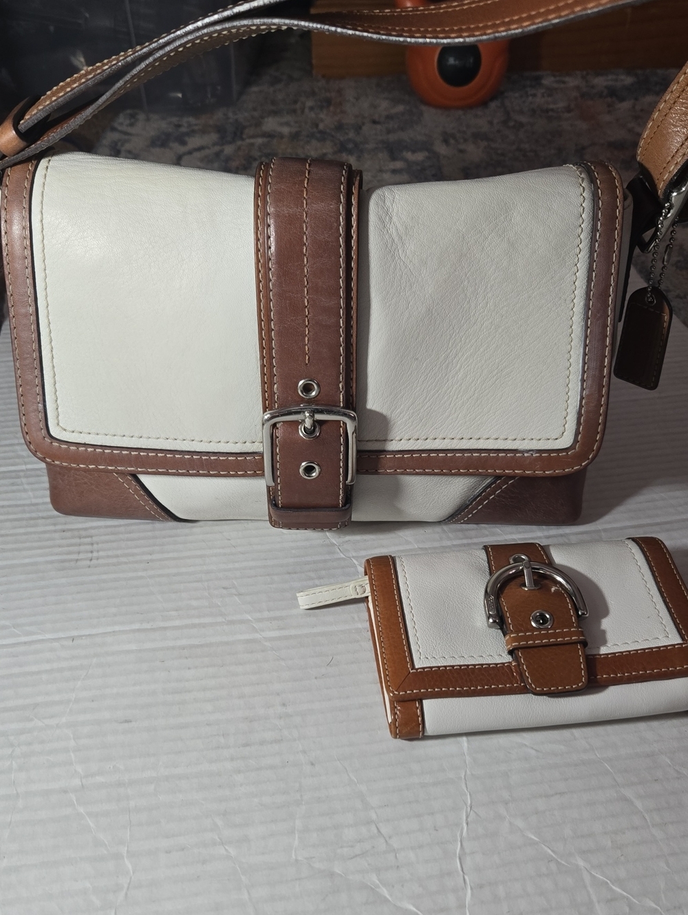 Coach White and Brown Leather Shoulder Bag with Matching Wallet